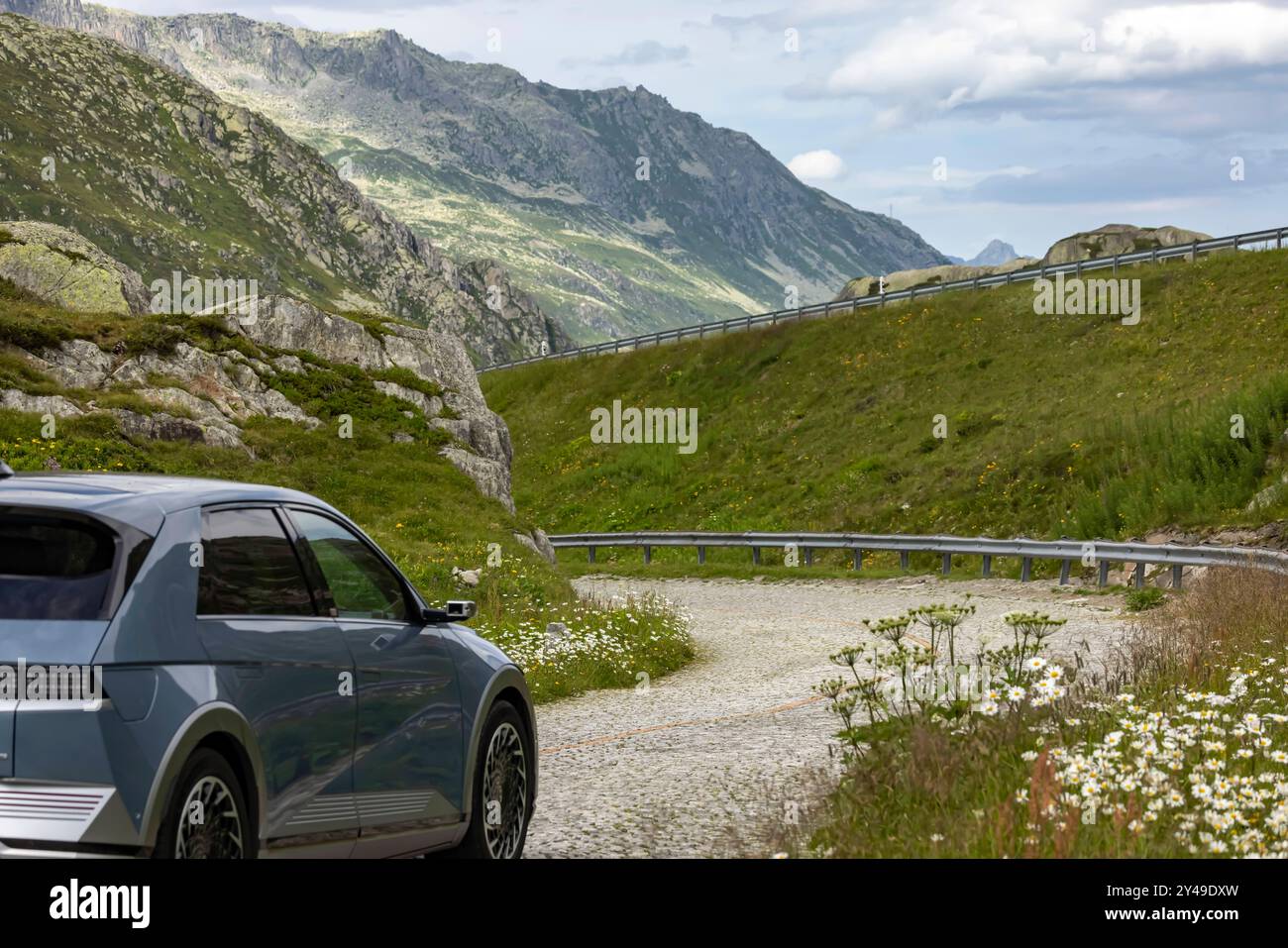 Alte Passstraße St. Gotthard. // 10.08.2024: Airolo, Kanton Tessin, Schweiz *** Alte Passstraße St. Gotthard 10 08 2024 Airolo, Kanton Tessin, Schweiz Stockfoto