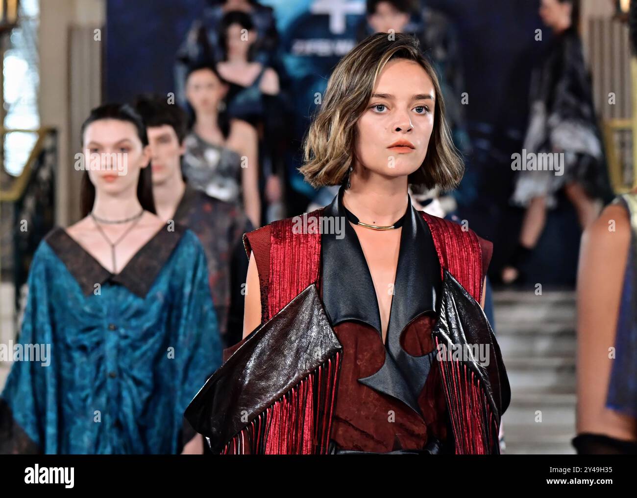 LONDON, GROSSBRITANNIEN. September 2024. '王紫菲'Zifei Wang 'Endless River SS25' bei der London Fashion Week 40 Jahre im Waldorf Hilton London, Aldwych, London, uUK (Foto von 李世惠/See Li/Picture Capital) Credit: Siehe Li/Picture Capital/Alamy Live News Stockfoto