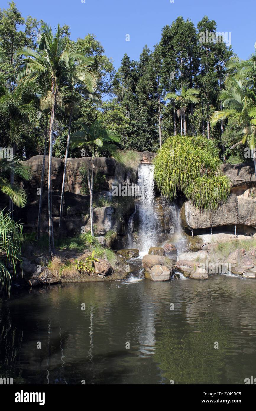 Wasserfall in den Kershaw Gardens in Rockhampton, Queensland, Australien Stockfoto