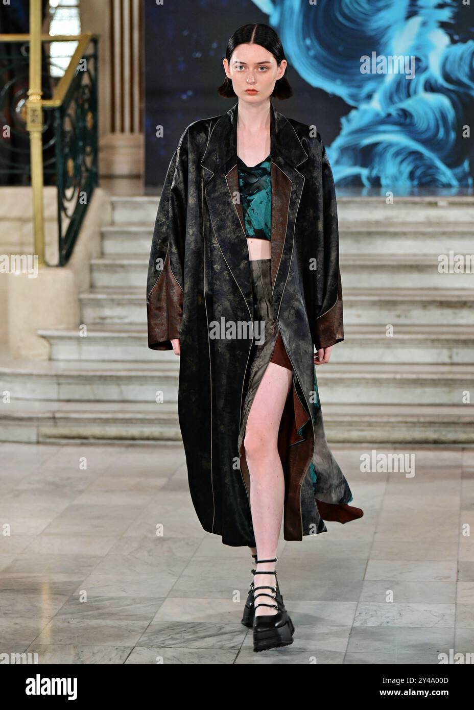 LONDON, GROSSBRITANNIEN. September 2024. '王紫菲'Zifei Wang 'Endless River SS25' bei der London Fashion Week 40 Jahre im Waldorf Hilton London, Aldwych, London, Großbritannien (Foto: 李世惠/See Li/Picture Capital) Credit: Siehe Li/Picture Capital/Alamy Live News Stockfoto