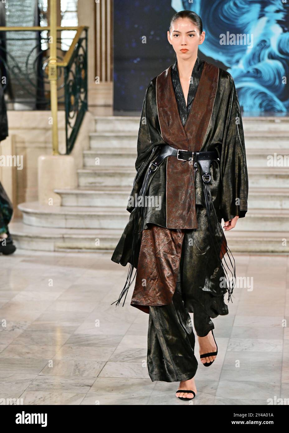 LONDON, GROSSBRITANNIEN. September 2024. '王紫菲'Zifei Wang 'Endless River SS25' bei der London Fashion Week 40 Jahre im Waldorf Hilton London, Aldwych, London, Großbritannien (Foto: 李世惠/See Li/Picture Capital) Credit: Siehe Li/Picture Capital/Alamy Live News Stockfoto