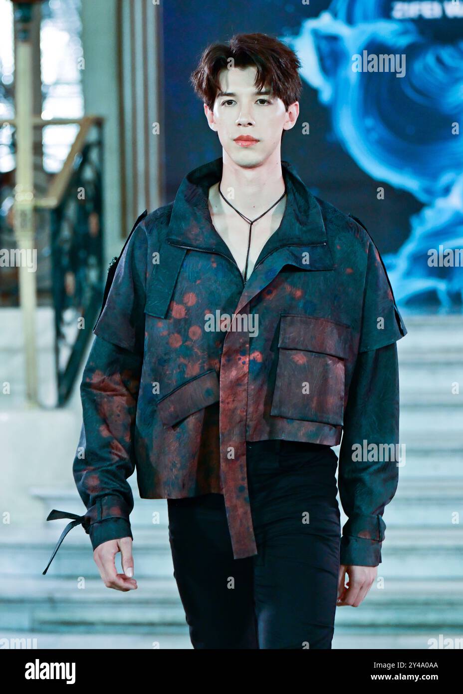 LONDON, GROSSBRITANNIEN. September 2024. '王紫菲'Zifei Wang 'Endless River SS25' bei der London Fashion Week 40 Jahre im Waldorf Hilton London, Aldwych, London, Großbritannien (Foto: 李世惠/See Li/Picture Capital) Credit: Siehe Li/Picture Capital/Alamy Live News Stockfoto