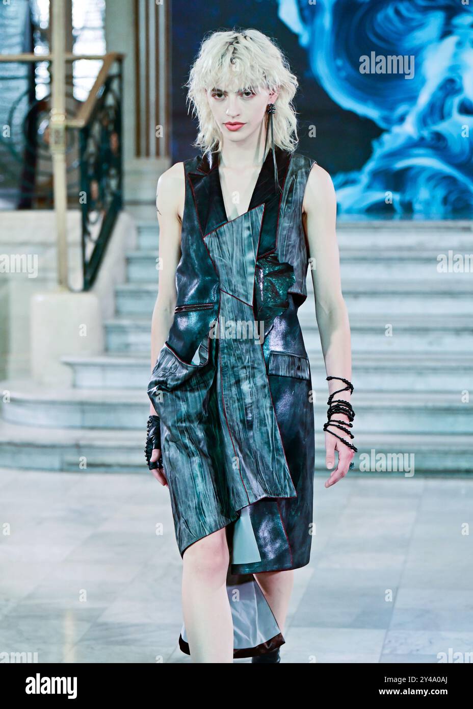 LONDON, GROSSBRITANNIEN. September 2024. '王紫菲'Zifei Wang 'Endless River SS25' bei der London Fashion Week 40 Jahre im Waldorf Hilton London, Aldwych, London, Großbritannien (Foto: 李世惠/See Li/Picture Capital) Credit: Siehe Li/Picture Capital/Alamy Live News Stockfoto