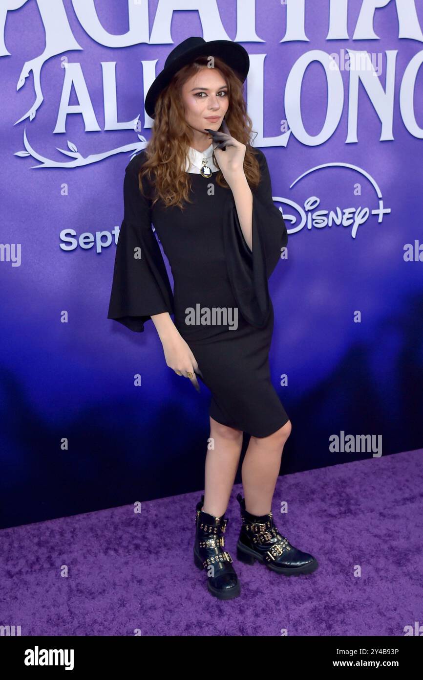 Nicole Maines beim Launch Event der Disney+ / Marvel Television Miniserie 'Agatha All Along' im El Capitan Theatre. Los Angeles, 16.09.2024 Stockfoto