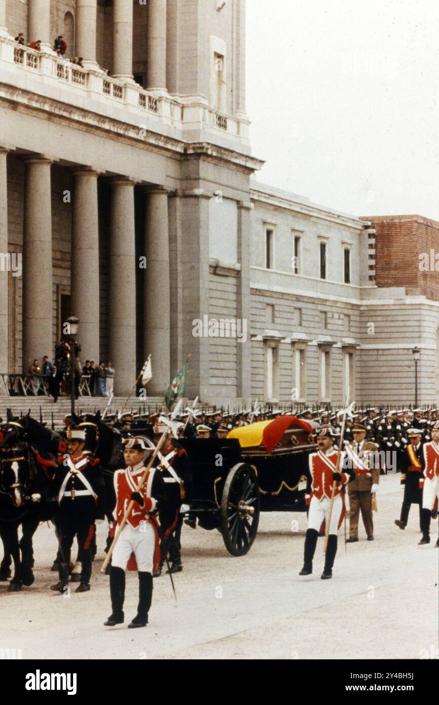 3-04-1994 Pamplona Archivio Storico Olycom/LaPresse Juan Carlos Alfonso Víctor María de Borbón y Borbón-Dos Sicilias (Roma, 5 gennaio 1938) è un reale spagnolo, Re di Spagna dal 1975 al 2014, anno della sua abdicazione. Nella Foto: Funerali di Giovanni Borbone Padre di Juan Carlos di Spagna auf dem Foto: Beerdigung von John Bourbon, Vater von Juan Carlos von Spanien Credit: LaPresse/Alamy Live News Stockfoto