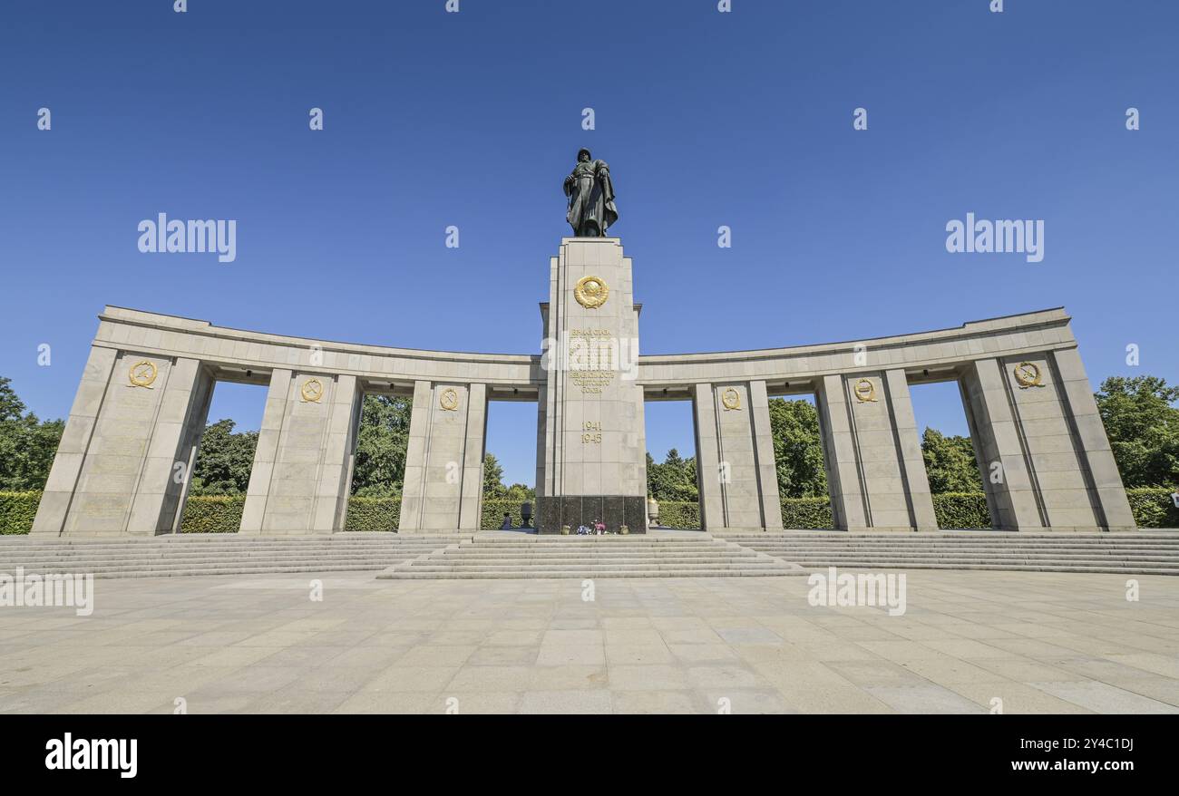 Sowjetisches Denkmal, Straße des 17. Juni, Tiergarten, Berlin, Deutschland, Europa Stockfoto