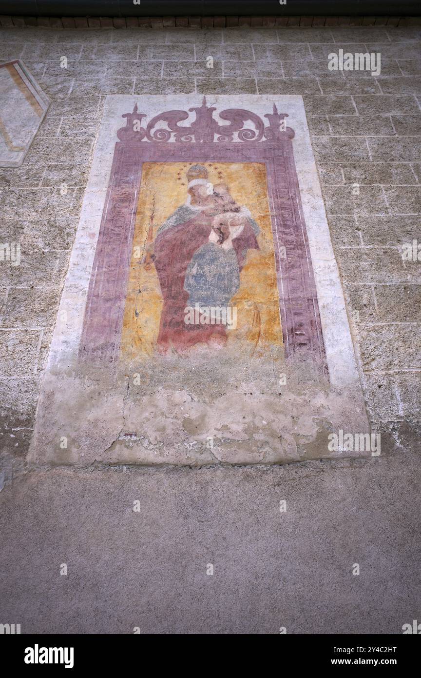 Spätgotische Fresken auf der Kapelle unserer Lieben Frau auf dem Friedhof, Pfarrkirche unserer Lieben Frau von Leiden, Riffian, Rifiano, Südtirol, Autonome Provin Stockfoto