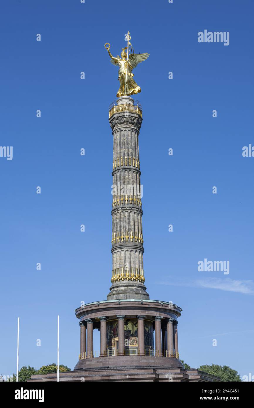 Die Siegessäule mit der goldenen Victoria oben im Tiergarten in Berlin, Deutschland, Europa Stockfoto