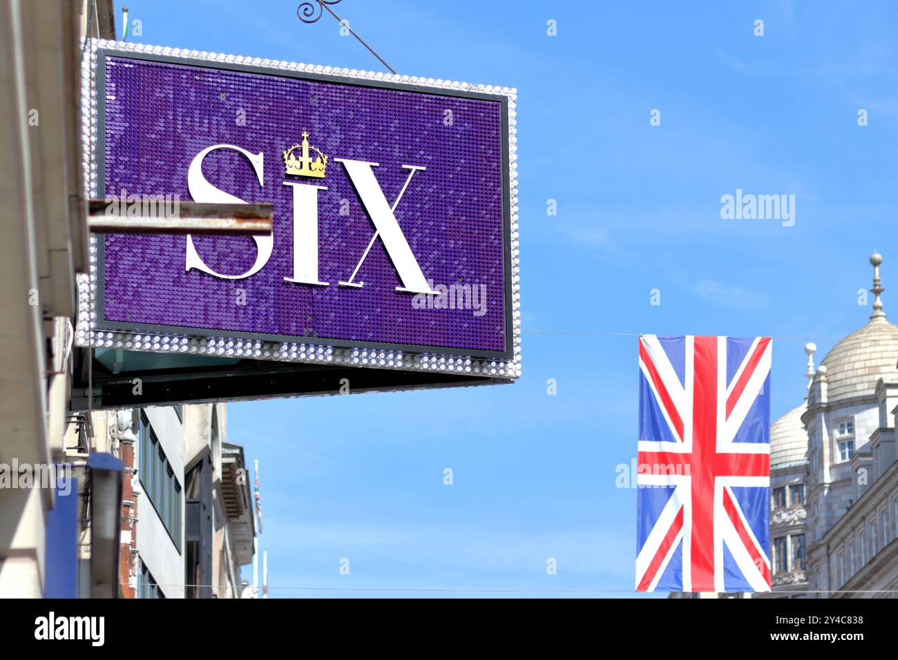 Six, britische Musikkomödie, im Vaudeville Theatre on the Strand in Westminster, London, Großbritannien Stockfoto