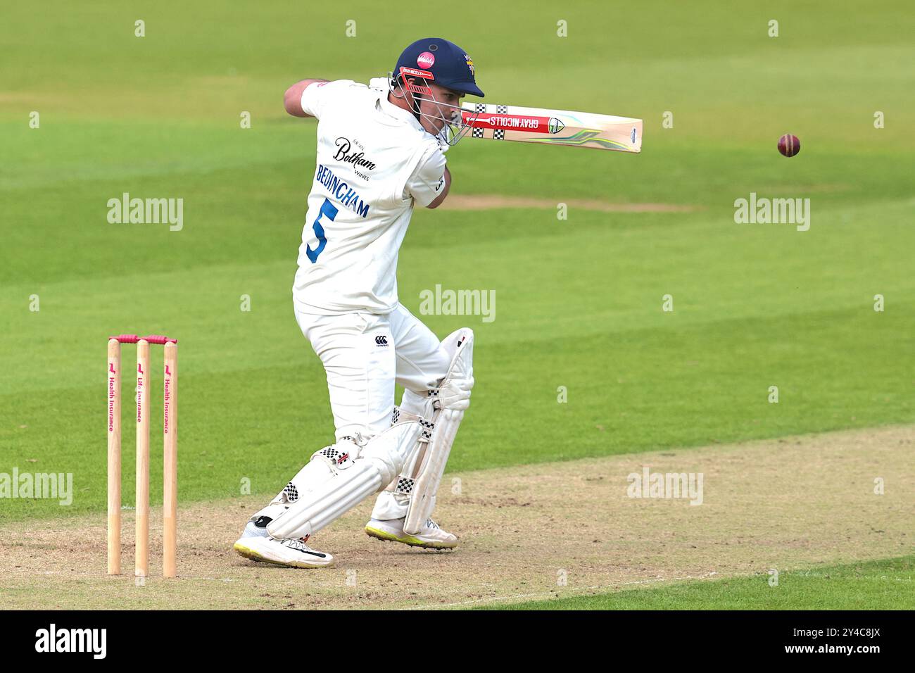 London, Großbritannien. September 2024. Durham's David Bedingham schlägt, als Surrey gegen Durham in der County Championship im Kia Oval am ersten Tag antritt. Quelle: David Rowe/Alamy Live News Stockfoto