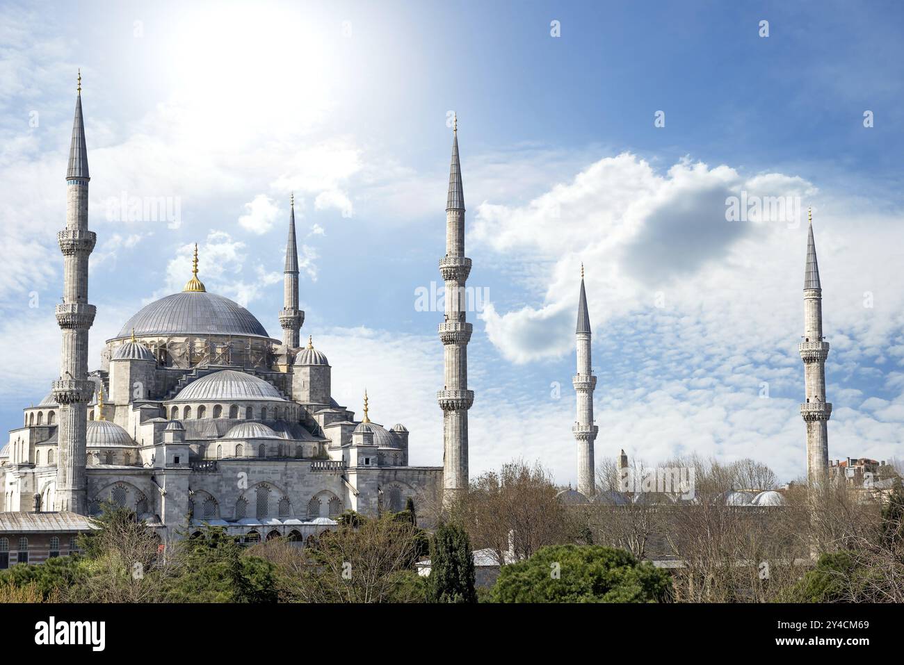 Die Blaue Moschee in Istanbul am sonnigen Frühling Morgen Stockfoto