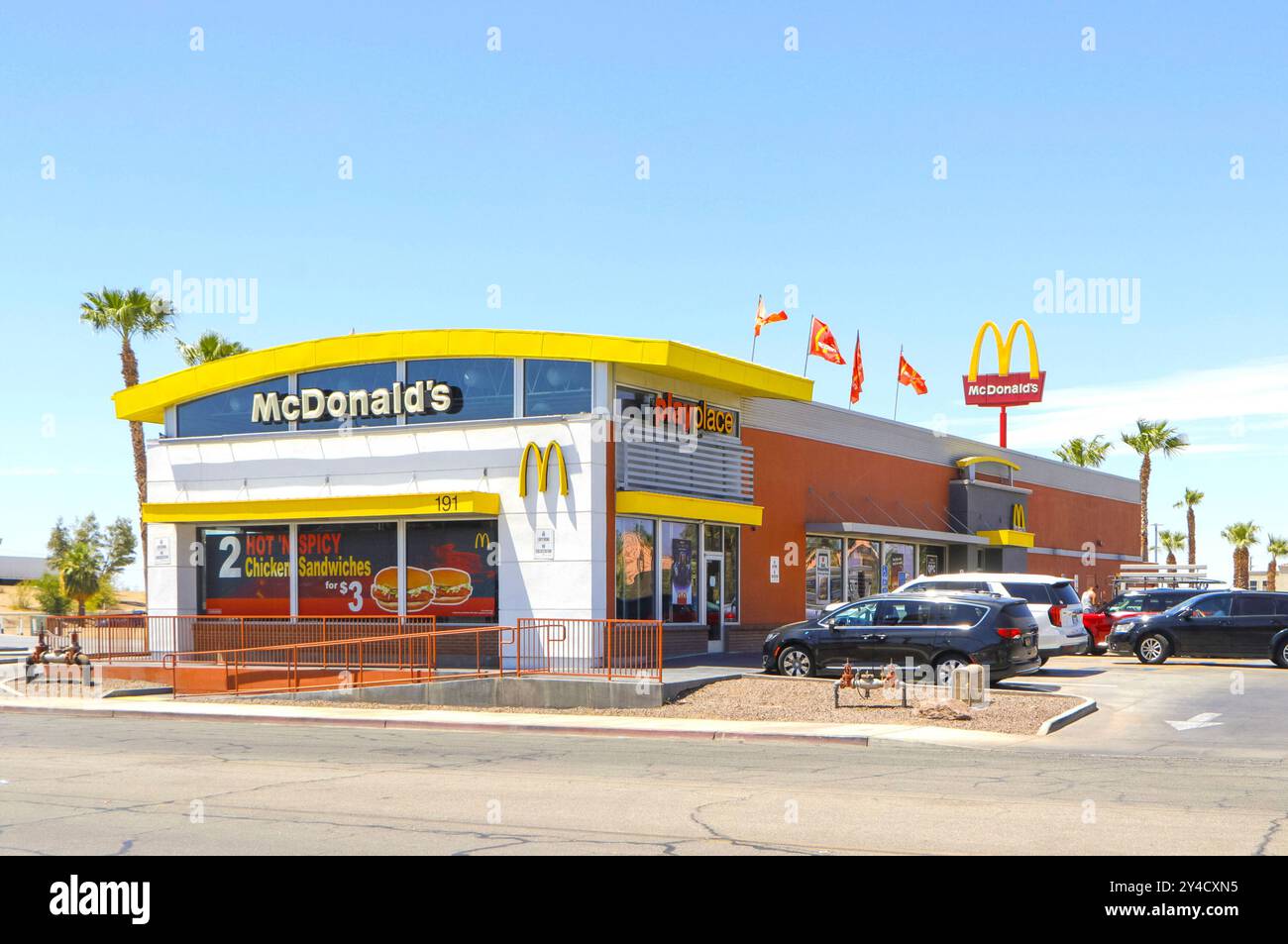 McDonalds Restaurant mit Spielplatz in den usa Stockfoto