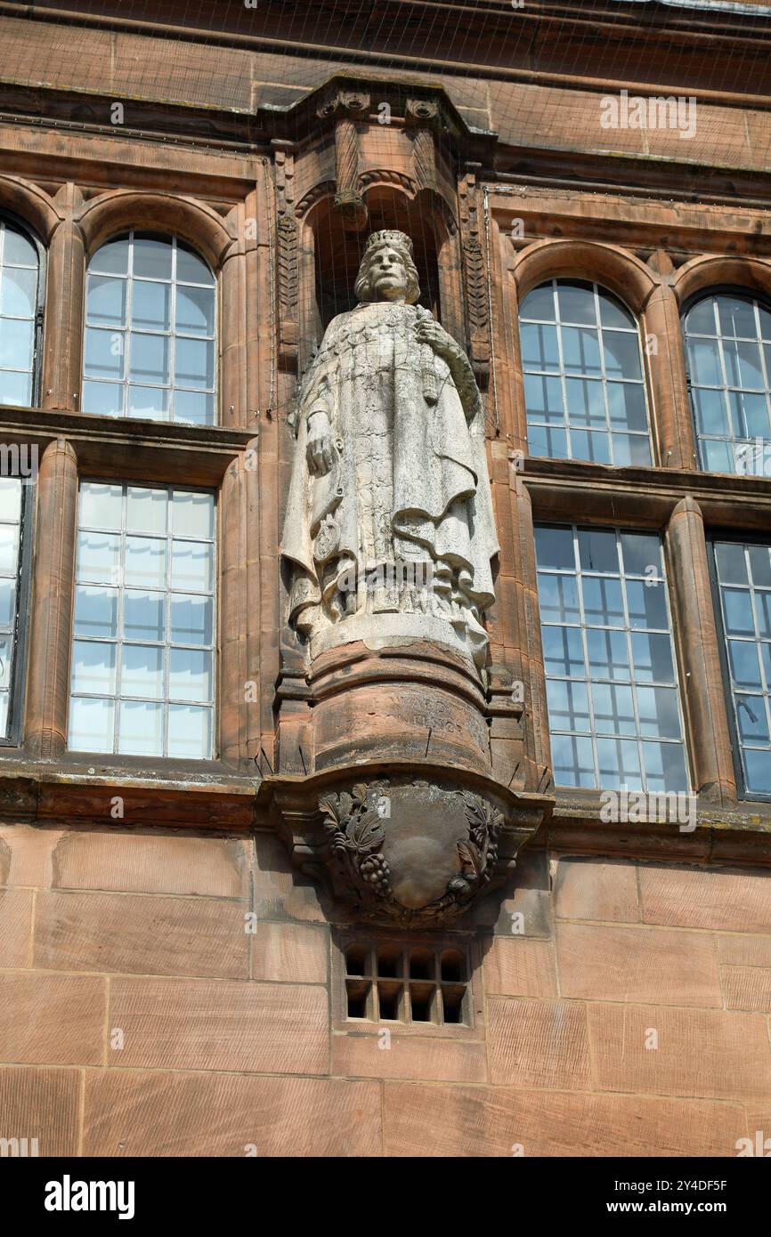 Statue von Edward dem Bekenner im Coventry Council House Stockfoto