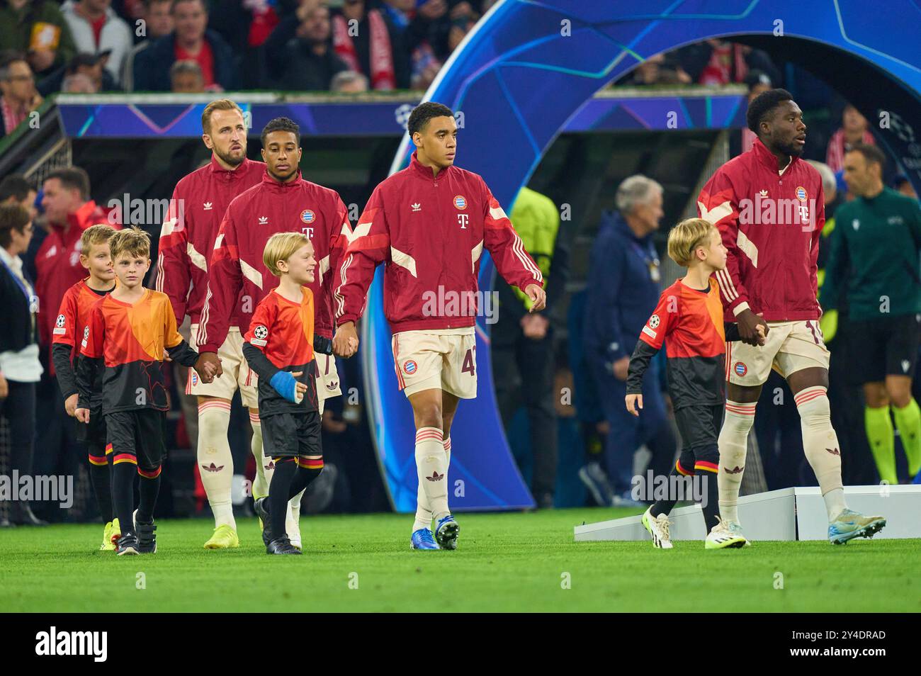 München, Deutschland. September 2024. Jamal MUSIALA, FCB 42 Michael Olise (FCB 17) Harry Kane, FCB 9 im Gruppenligaspielspiel FC BAYERN MÜNCHEN - DINAMO ZAGREB 9-2 Fußball UEFA Champions League in der Saison 2024/2025 in München, 17. September 2024, FCB, 1. Spieltag, München Fotograf: ddp Images/STAR-Images Credit: ddp Media GmbH/Alamy Live News Stockfoto