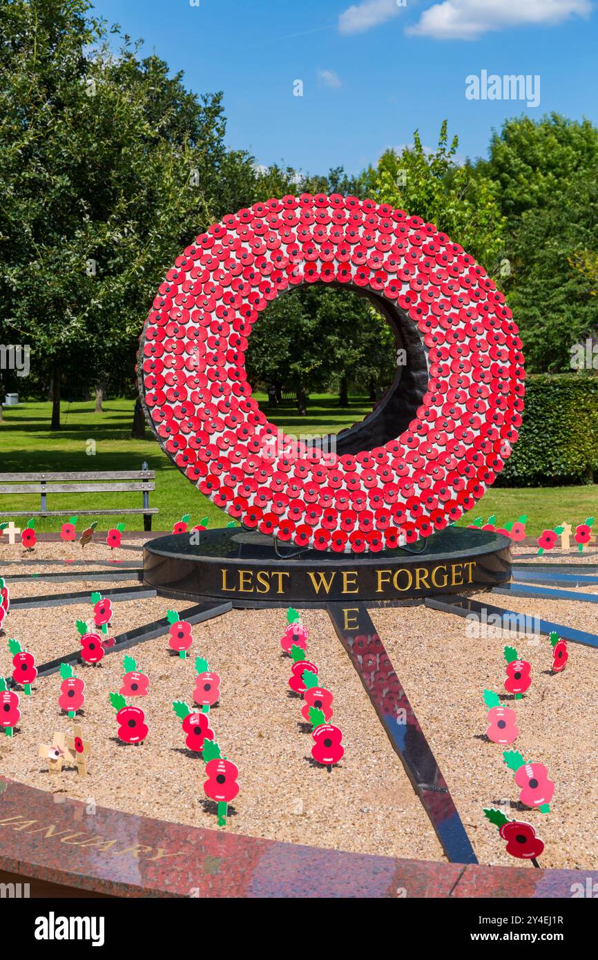 National Memorial Arboretum, Ort des National Remembrance in Alrewas, in der Nähe von Lichfield, Staffordshire, Großbritannien - Royal British Legion Never Forget Memorial Stockfoto