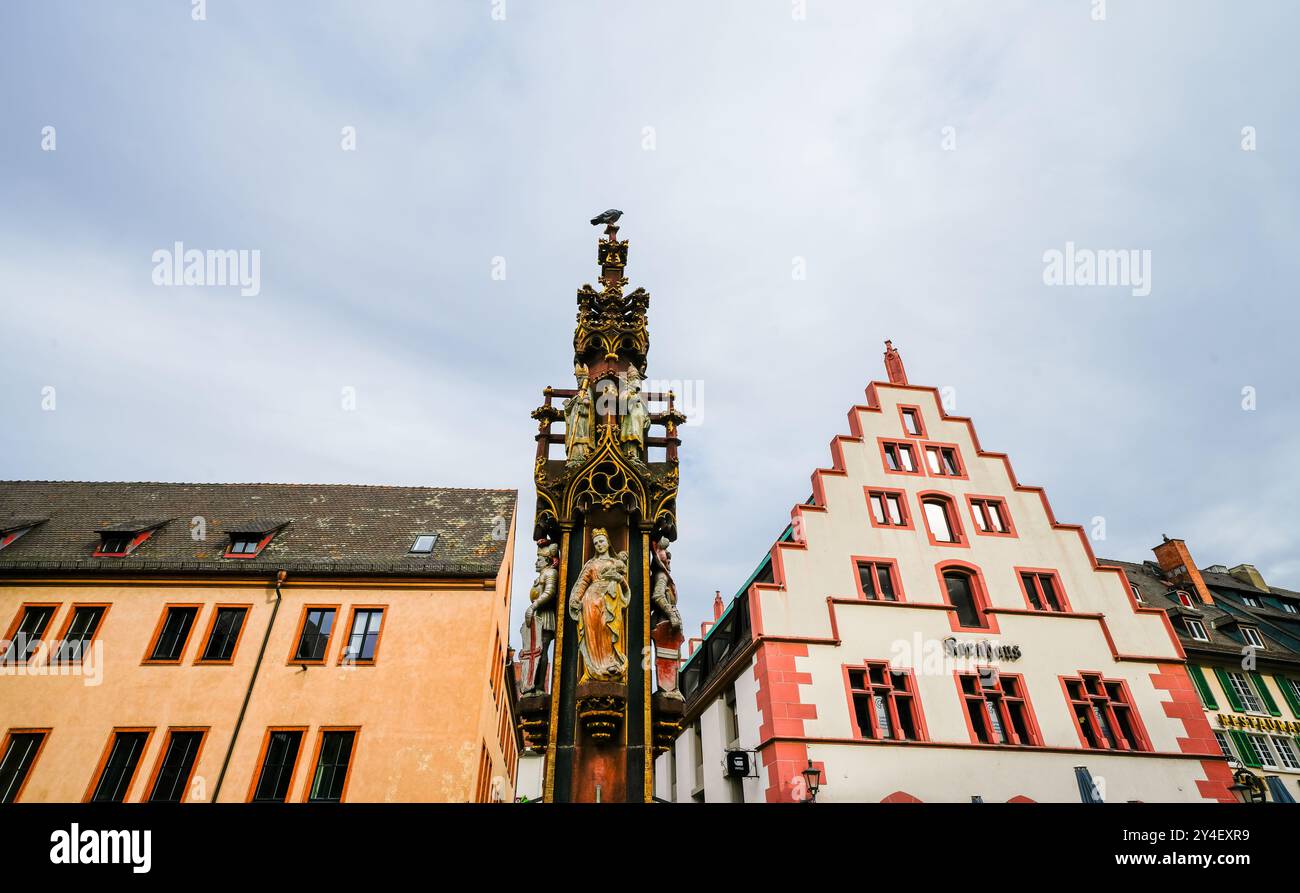 Historische Gebäude in Freiburg im Breisgau. Jahrhunderte alte Architektur. Stockfoto