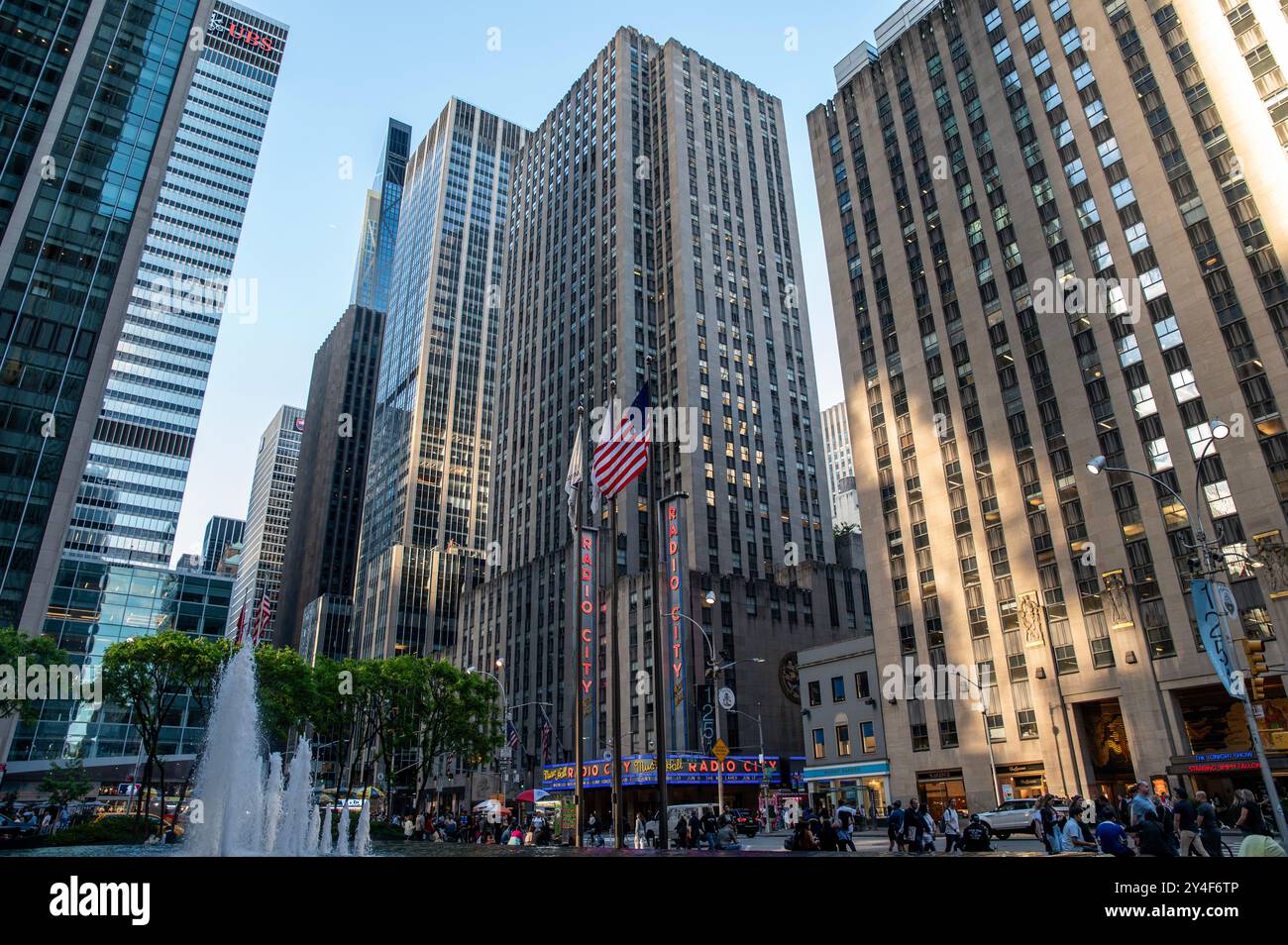 Die Radio City Music Hall befindet sich im Manhattan Viertel von New York City und in der Nähe des Rockefeller Center. Stockfoto