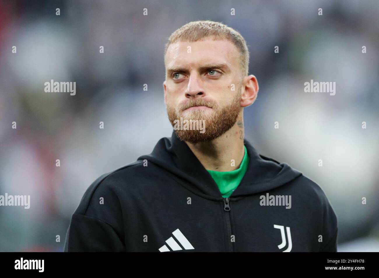 Michele Di Gregorio von Juventus wurde während des Spiels zwischen Juventus und PSV Eindhoven im Juventus-Stadion gesehen. Endpunktzahl: Juventus 3:1 PSV Eindhoven. (Foto: Grzegorz Wajda / SOPA Images/SIPA USA) Stockfoto