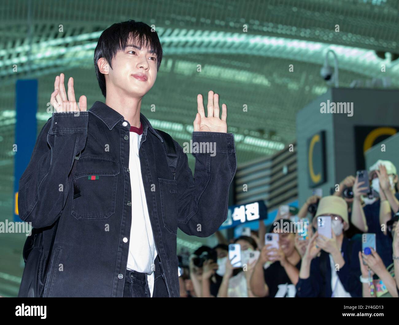 18. September 2024 – Seoul, Südkorea: Die südkoreanische Sängerin Jin, Mitglied der K-Pop Boy Band BTS (Bangtan Boys), kam 2025 am 18. September 2024 am Flughafen Incheon in Südkorea an. (Foto: Lee Young-HO/SIPA USA) Stockfoto