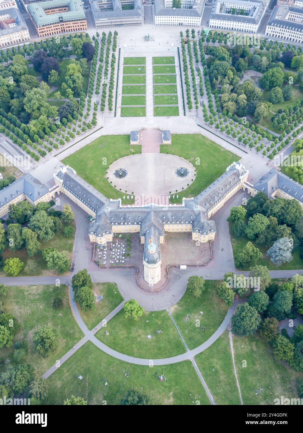 Luftaufnahme des Schlosses Karlsruhe in Deutschland Stockfoto