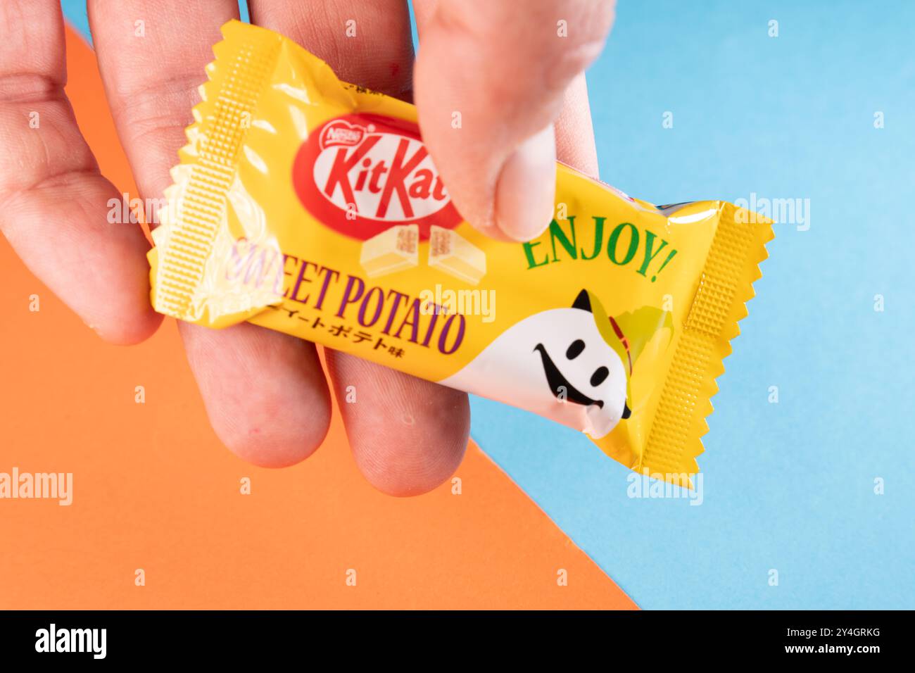 Barcelona, Spanien. 18. September 2024: Nestle Japanese Halloween Motto Kit Kat Candy Stockfoto