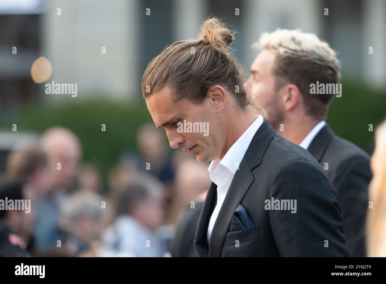Berlin, Deutschland. September 2024. Alexander Zverev nimmt an einer Medienveranstaltung beim Laver Cup vor dem Brandenburger Tor Teil. Quelle: Christophe Gateau/dpa/Alamy Live News Stockfoto