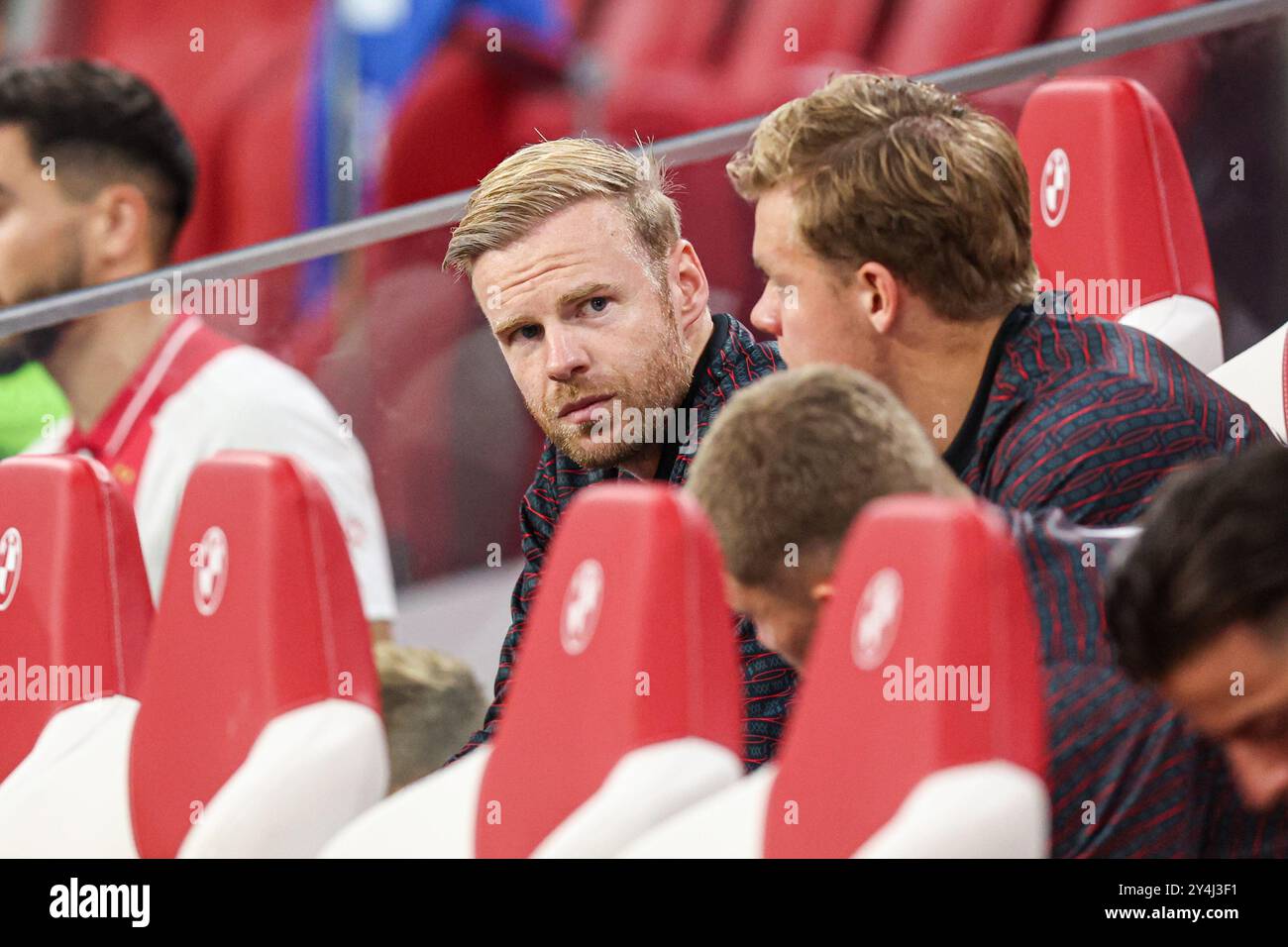 Amsterdam, Niederlande. September 2024. AMSTERDAM, NIEDERLANDE - 18. SEPTEMBER: Davy Klaassen vom AFC Ajax blickt von der Bank auf, nachdem er vor wenigen Tagen während des niederländischen Eredivisie-Spiels zwischen AFC Ajax und Fortuna Sittard in der Johan Cruijff Arena am 18. September 2024 in Amsterdam, Niederlande, zum AFC Ajax zurückgekehrt ist. (Foto von Peter Lous/Orange Pictures) Credit: Orange Pics BV/Alamy Live News Stockfoto