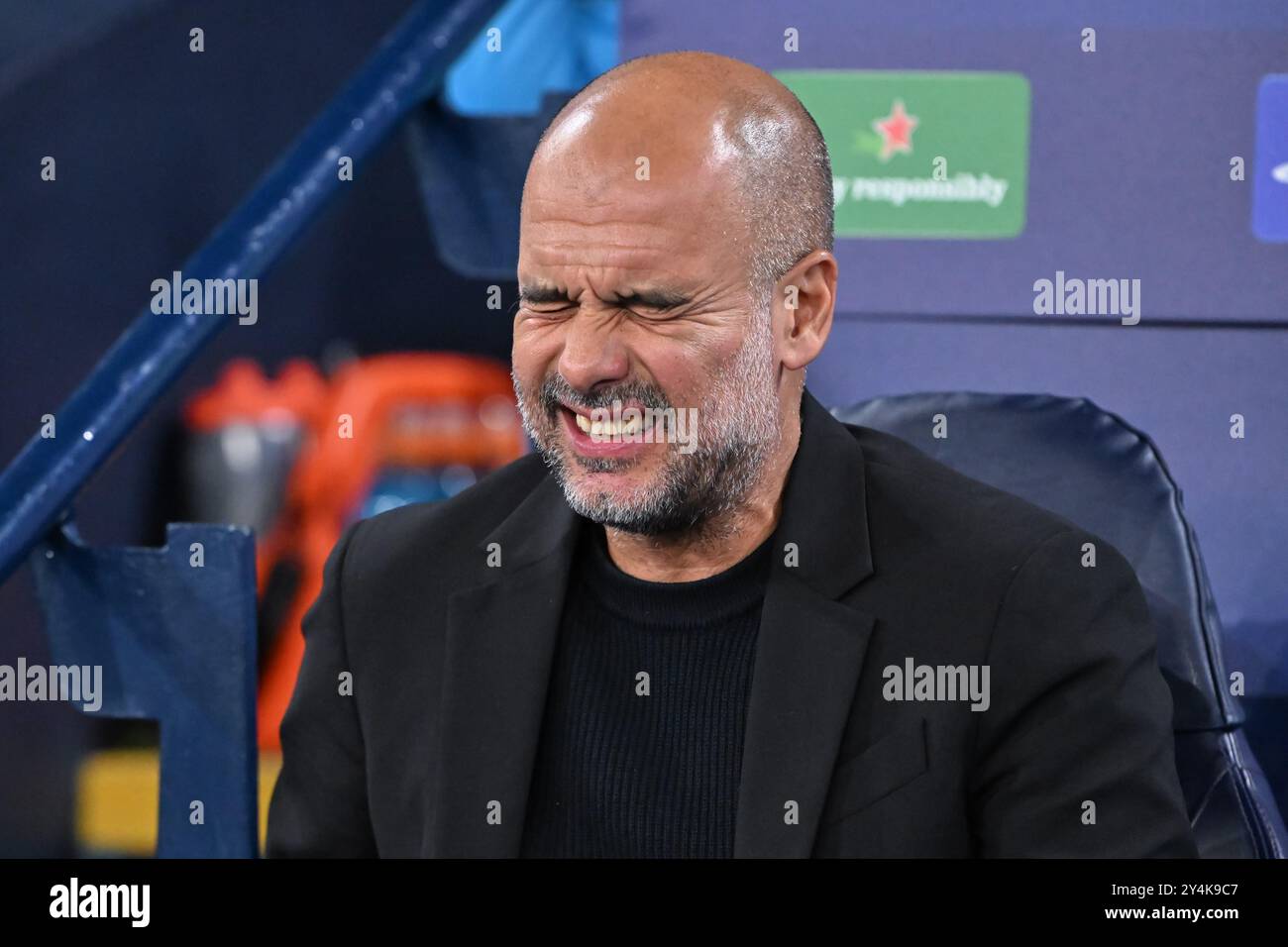 Manchester, Großbritannien. September 2024. PEP Guardiola Manager von Manchester City reagiert auf der Bank vor dem Spiel der UEFA Champions League Manchester City gegen Inter Mailand im Etihad Stadium, Manchester, Vereinigtes Königreich, 18. September 2024 (Foto: Cody Froggatt/News Images) in Manchester, Vereinigtes Königreich am 18. September 2024. (Foto: Cody Froggatt/News Images/SIPA USA) Credit: SIPA USA/Alamy Live News Stockfoto