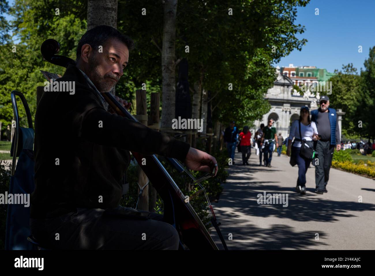 Der Retiro Park ist ein UNESCO-Weltkulturerbe und umfasst 350 Hektar in Madrid, Spanien. Stockfoto