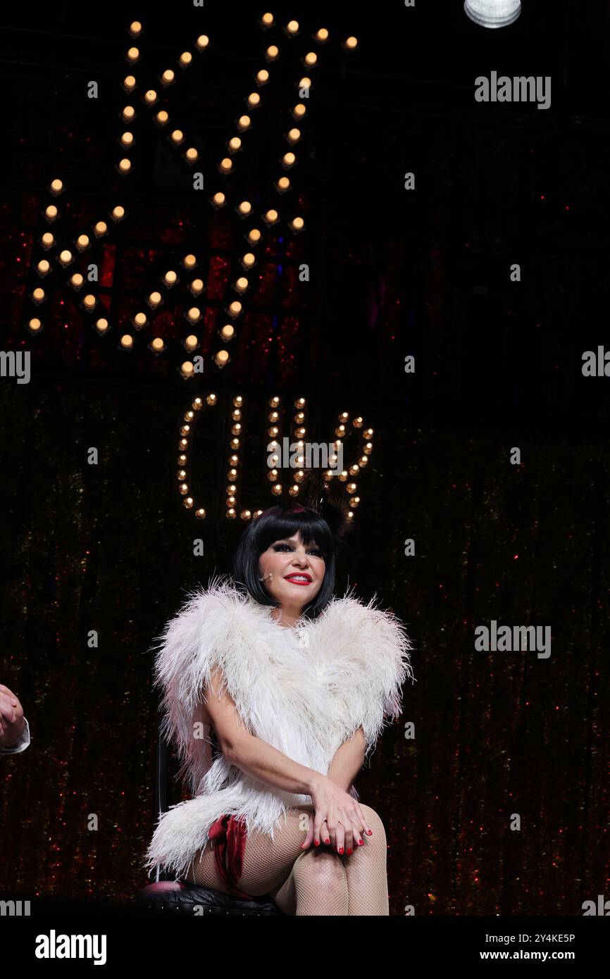 Die Schauspielerin Itati Cantoral nimmt an der Pressekonferenz Cabaret: The Brodway Musical Teil, um ihre Rückkehr auf die Musiktheaterbühne im Teatro de los Insurgentes bekannt zu geben. (Kreditbild: © Yamak Perea/OKULARIS via ZUMA Press Wire) NUR REDAKTIONELLE VERWENDUNG! Nicht für kommerzielle ZWECKE! Stockfoto