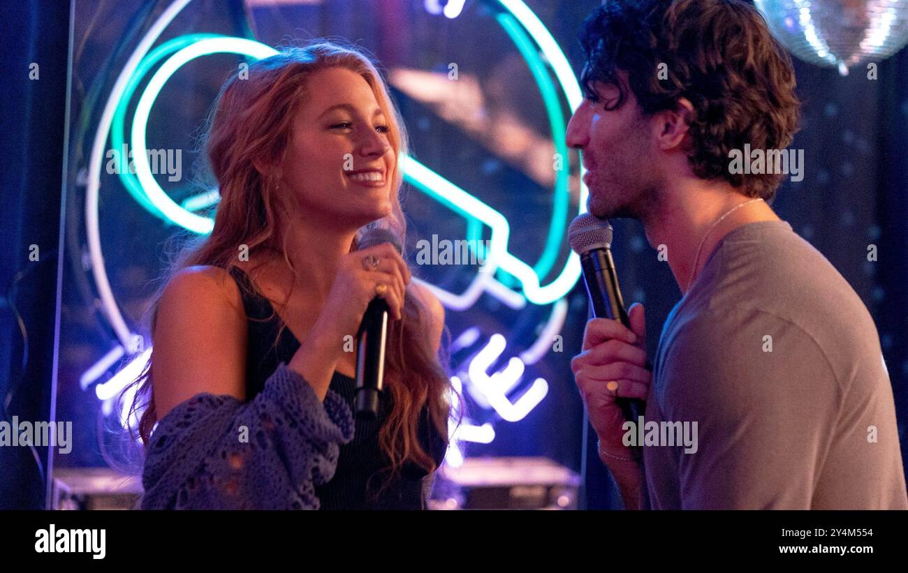 BLAKE LIVELY und JUSTIN BALDONI in IT ENDS WITH US (2024) unter der Regie von JUSTIN BALDONI. Stockfoto