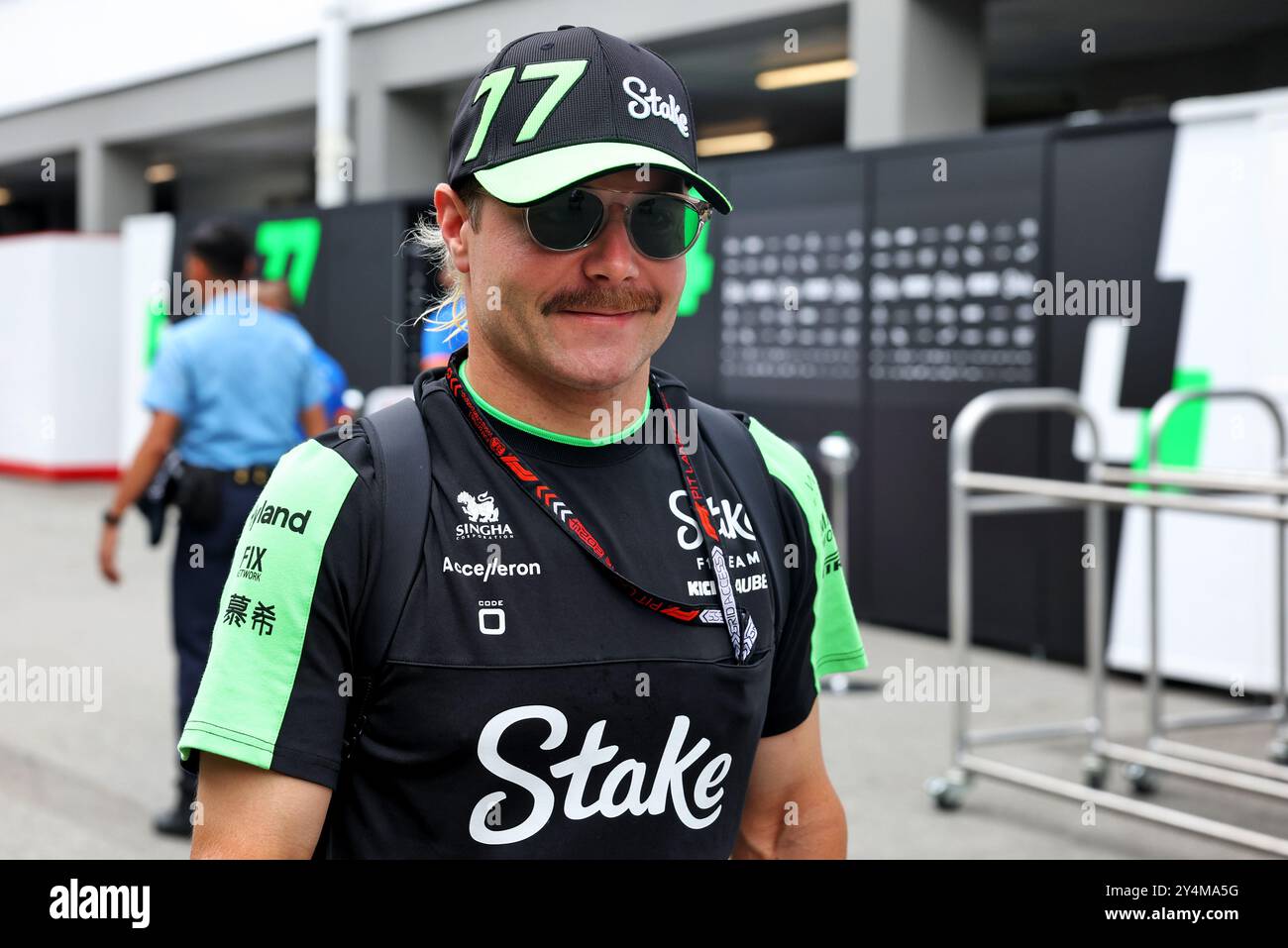 Singapur, Singapur. September 2024. Valtteri Bottas (FIN) sauber. 19.09.2024. Formel-1-Weltmeisterschaft, Rd 18, Grand Prix Von Singapur, Marina Bay Street Circuit, Singapur, Vorbereitungstag. Das Foto sollte lauten: XPB/Alamy Live News. Stockfoto