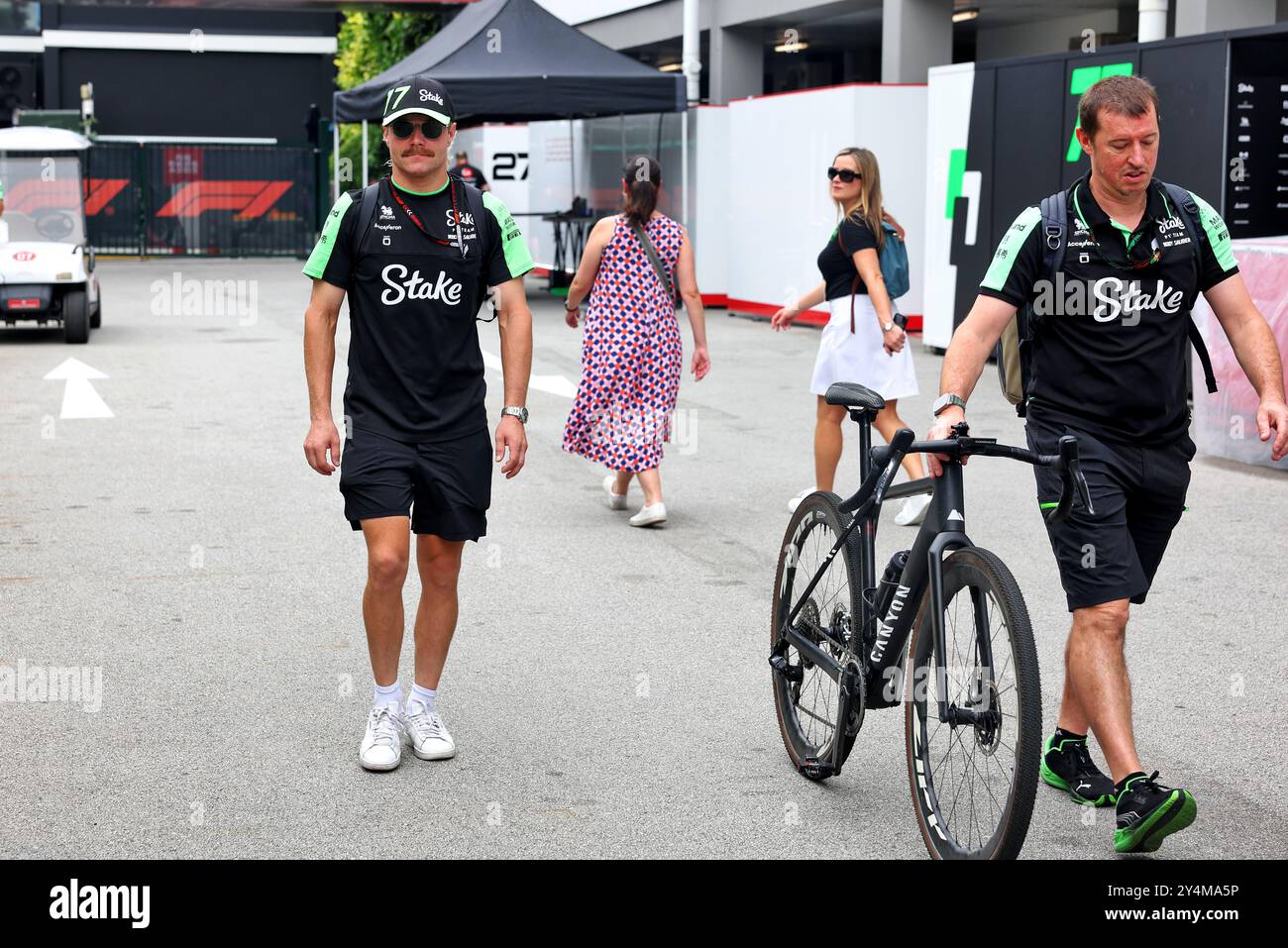 Singapur, Singapur. September 2024. Valtteri Bottas (FIN) sauber. 19.09.2024. Formel-1-Weltmeisterschaft, Rd 18, Grand Prix Von Singapur, Marina Bay Street Circuit, Singapur, Vorbereitungstag. Das Foto sollte lauten: XPB/Alamy Live News. Stockfoto