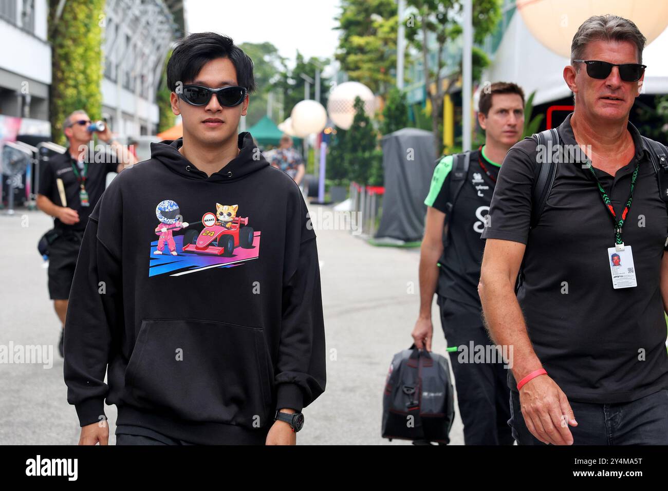 Singapur, Singapur. September 2024. Zhou Guanyu (CHN) sauber. 19.09.2024. Formel-1-Weltmeisterschaft, Rd 18, Grand Prix Von Singapur, Marina Bay Street Circuit, Singapur, Vorbereitungstag. Das Foto sollte lauten: XPB/Alamy Live News. Stockfoto