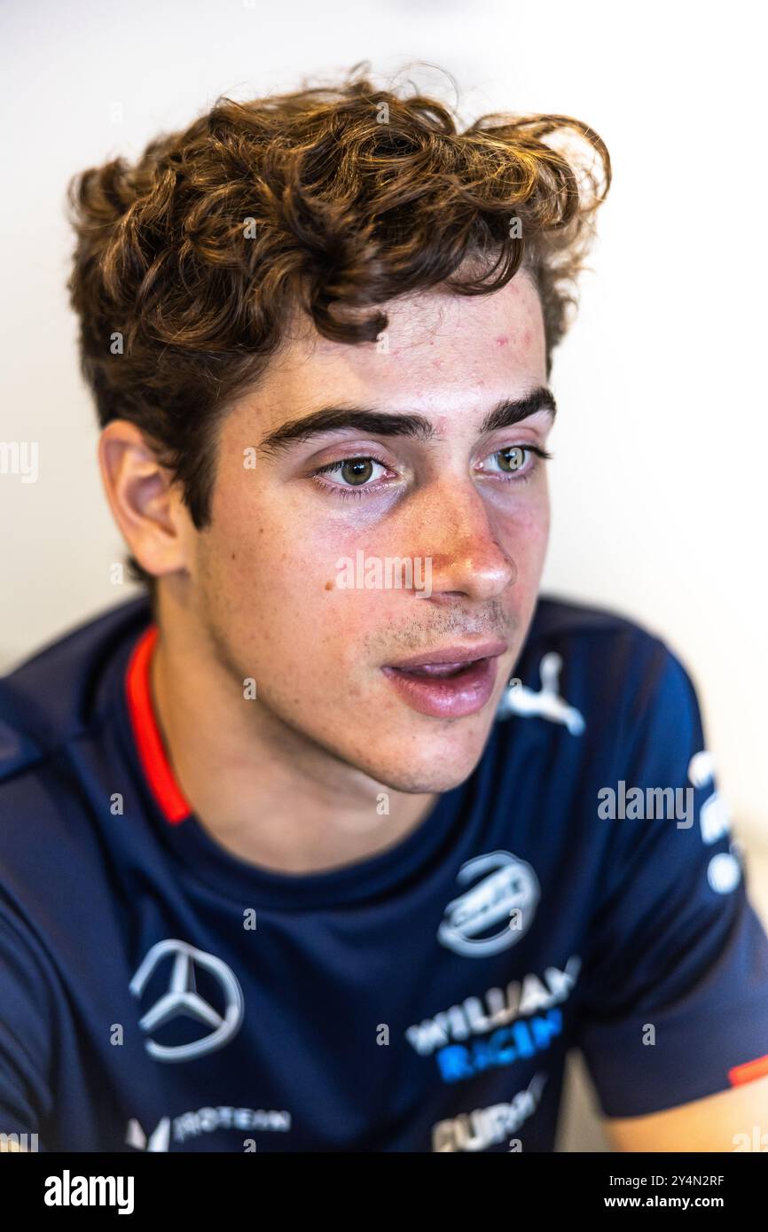 Singapur, Singapur. September 2024. Franco Colapinto (ARG) Williams Racing. Formel-1-Weltmeisterschaft, Rd 18, Grand Prix von Singapur, Donnerstag, 19. September 2024. Marina Bay Street Circuit, Singapur. 19.09.2024. Formel-1-Weltmeisterschaft, Rd 18, Grand Prix Von Singapur, Marina Bay Street Circuit, Singapur, Vorbereitungstag. Das Foto sollte lauten: XPB/Alamy Live News. Stockfoto