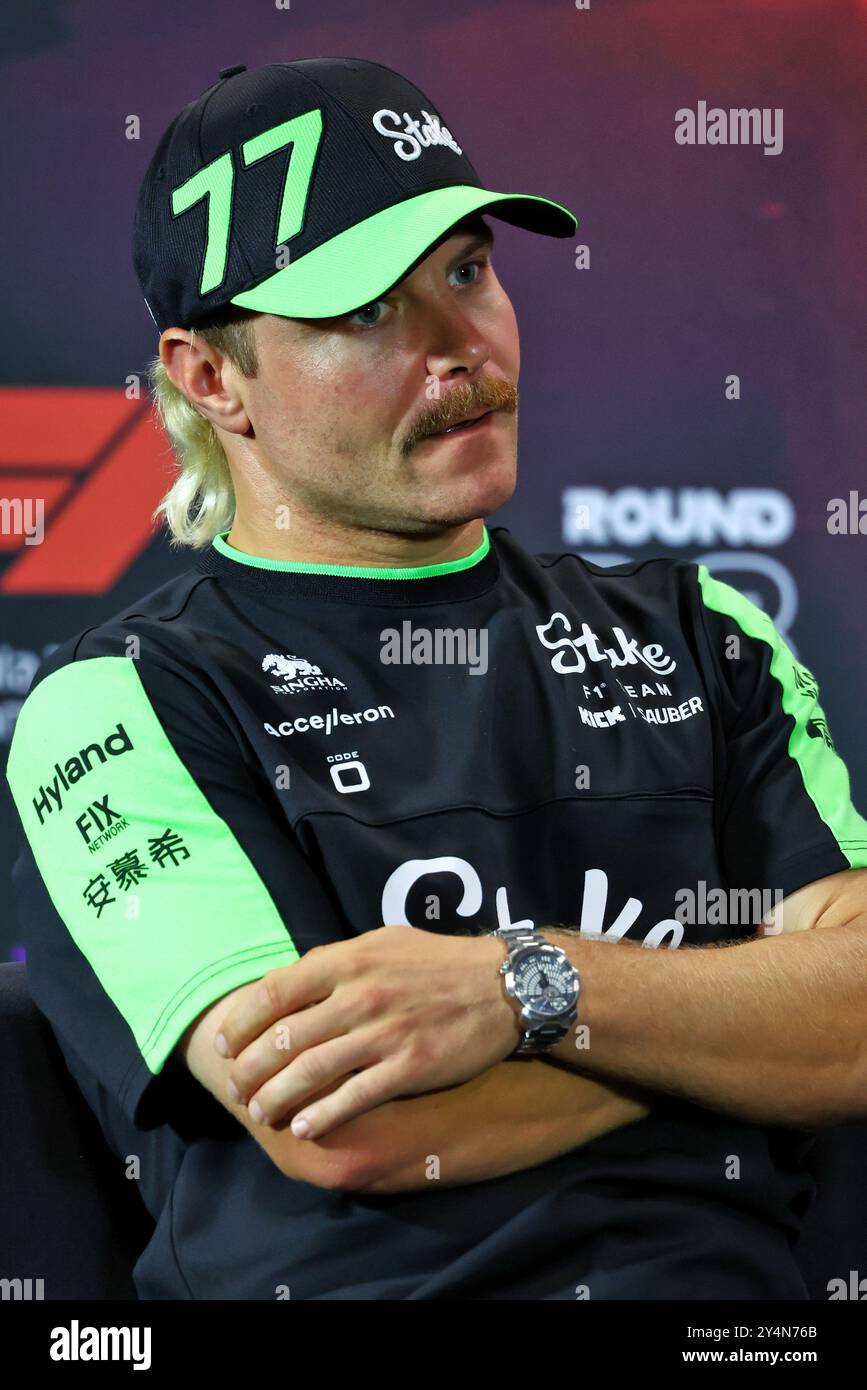 Singapur, Singapur. September 2024. Valtteri Bottas (FIN) sauber auf der FIA Pressekonferenz. 19.09.2024. Formel-1-Weltmeisterschaft, Rd 18, Grand Prix Von Singapur, Marina Bay Street Circuit, Singapur, Vorbereitungstag. Das Foto sollte lauten: XPB/Alamy Live News. Stockfoto