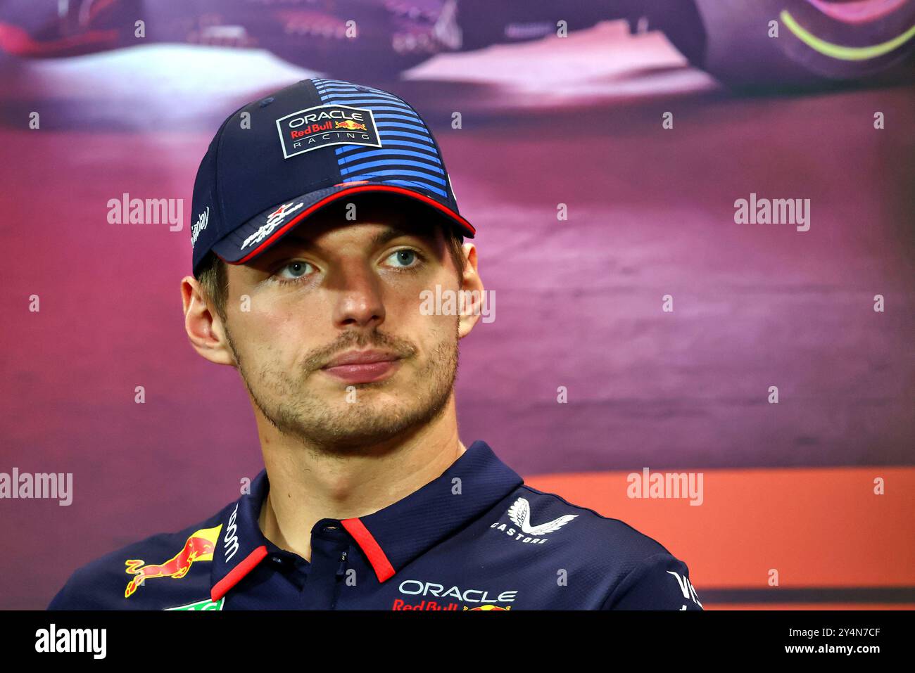Singapur, Singapur. September 2024. Max Verstappen (NLD) Red Bull Racing auf der FIA Pressekonferenz. 19.09.2024. Formel-1-Weltmeisterschaft, Rd 18, Grand Prix Von Singapur, Marina Bay Street Circuit, Singapur, Vorbereitungstag. Das Foto sollte lauten: XPB/Alamy Live News. Stockfoto