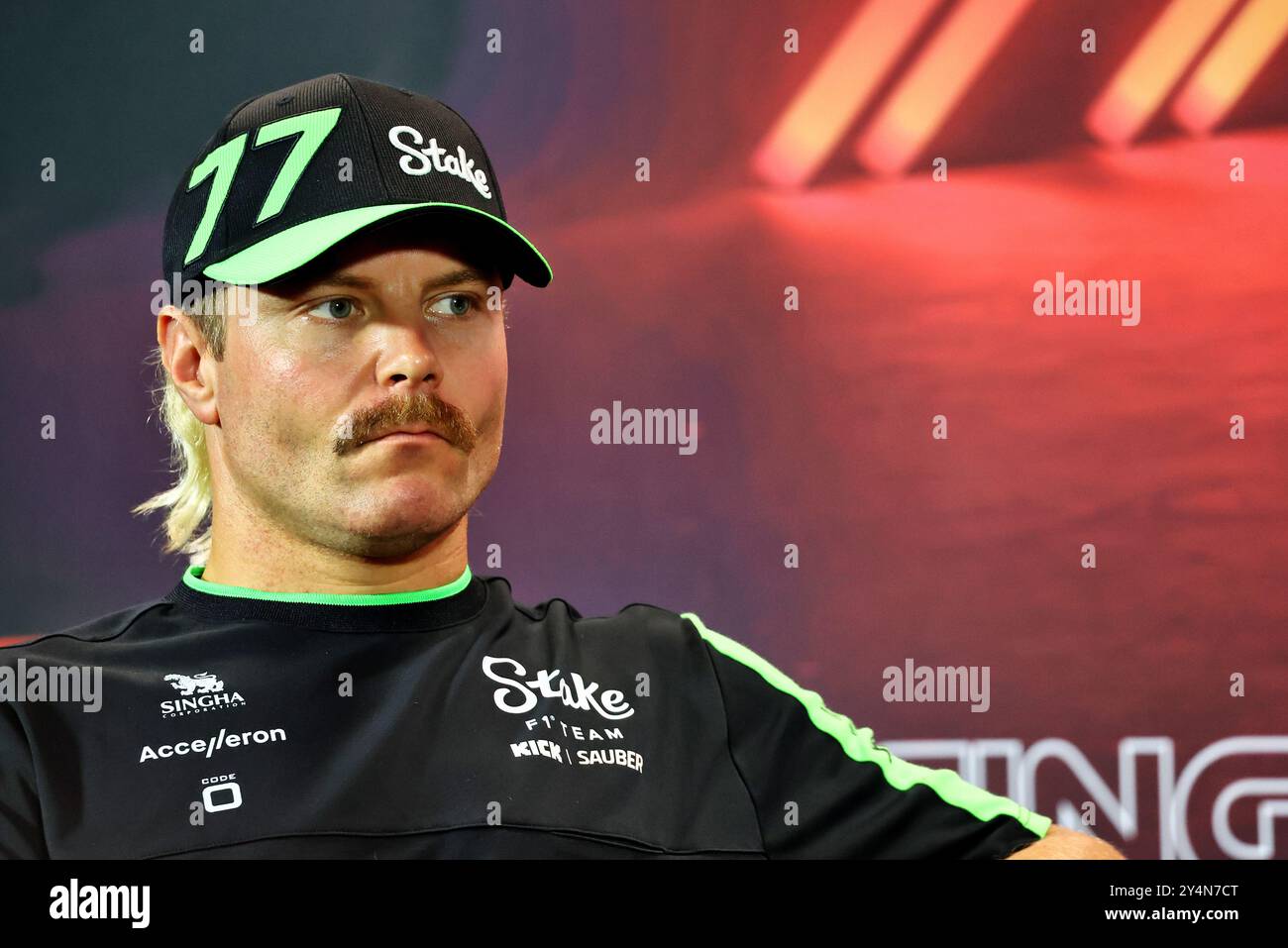 Singapur, Singapur. September 2024. Valtteri Bottas (FIN) sauber auf der FIA Pressekonferenz. 19.09.2024. Formel-1-Weltmeisterschaft, Rd 18, Grand Prix Von Singapur, Marina Bay Street Circuit, Singapur, Vorbereitungstag. Das Foto sollte lauten: XPB/Alamy Live News. Stockfoto