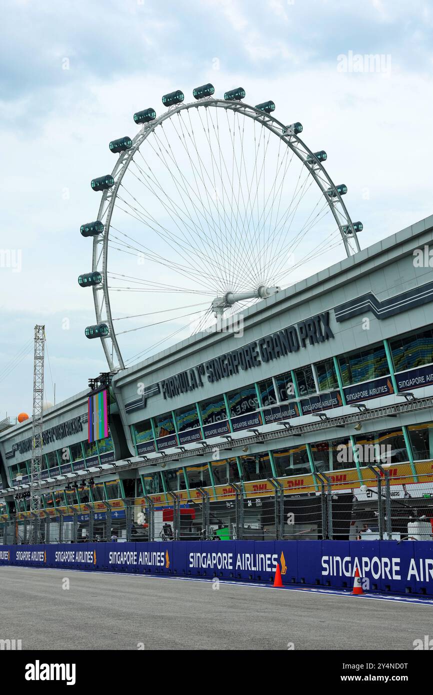Singapur, Singapur. September 2024. Circuit Atmosphere - Singapore Flyer. 19.09.2024. Formel-1-Weltmeisterschaft, Rd 18, Grand Prix Von Singapur, Marina Bay Street Circuit, Singapur, Vorbereitungstag. Das Foto sollte lauten: XPB/Alamy Live News. Stockfoto