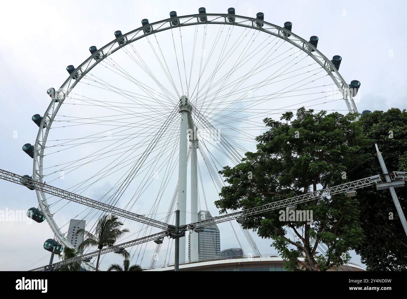 Singapur, Singapur. September 2024. Circuit Atmosphere - Singapore Flyer. 19.09.2024. Formel-1-Weltmeisterschaft, Rd 18, Grand Prix Von Singapur, Marina Bay Street Circuit, Singapur, Vorbereitungstag. Das Foto sollte lauten: XPB/Alamy Live News. Stockfoto