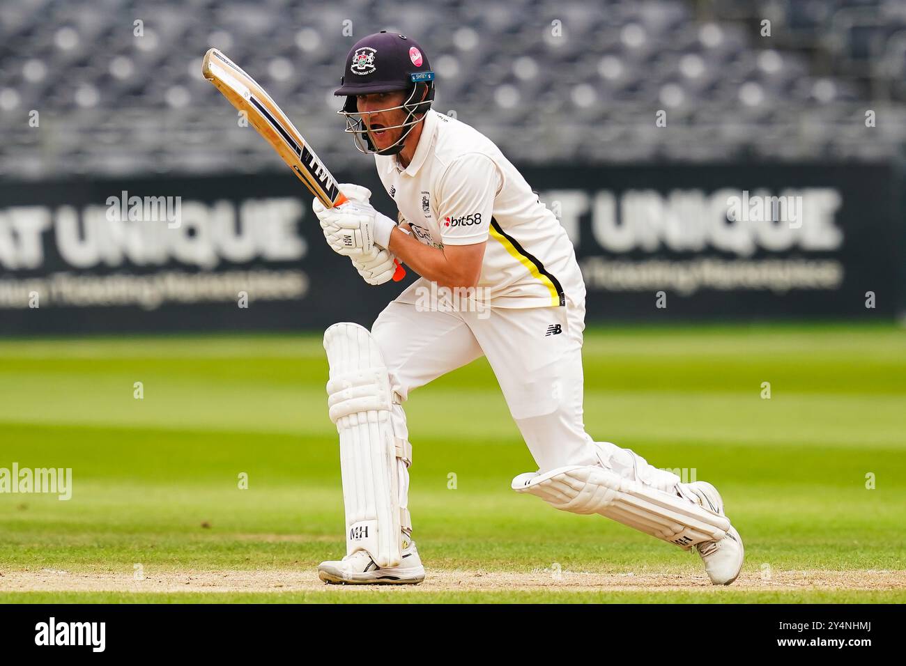 Bristol, Vereinigtes Königreich, 19. September 2024. James Bracey von Gloucestershire spielte im Spiel der Vitality County Championship Division 2 zwischen Gloucestershire und Sussex. Quelle: Robbie Stephenson/Gloucestershire Cricket/Alamy Live News Stockfoto