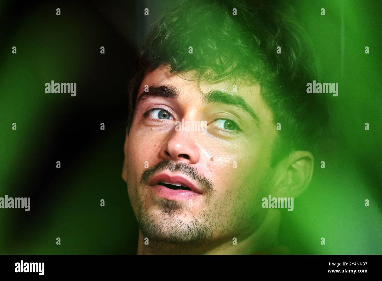 Singapur, Singapur. September 2024. Charles Leclerc (MON) Ferrari. 19.09.2024. Formel-1-Weltmeisterschaft, Rd 18, Grand Prix Von Singapur, Marina Bay Street Circuit, Singapur, Vorbereitungstag. Das Foto sollte lauten: XPB/Alamy Live News. Stockfoto