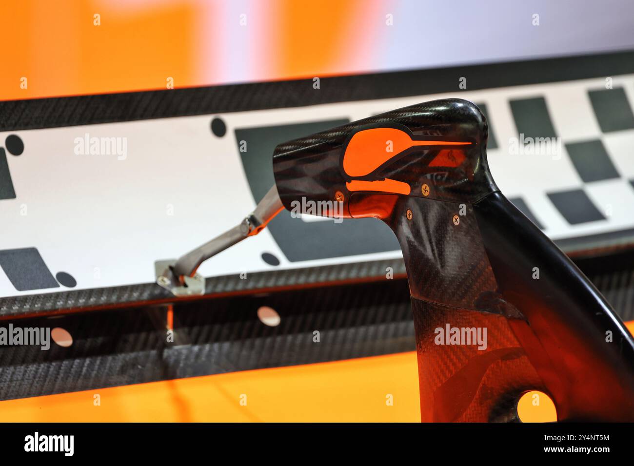 Singapur, Singapur. September 2024. McLaren MCL38 Heckkotflügel – DRS. 19.09.2024. Formel-1-Weltmeisterschaft, Rd 18, Grand Prix Von Singapur, Marina Bay Street Circuit, Singapur, Vorbereitungstag. Das Foto sollte lauten: XPB/Alamy Live News. Stockfoto