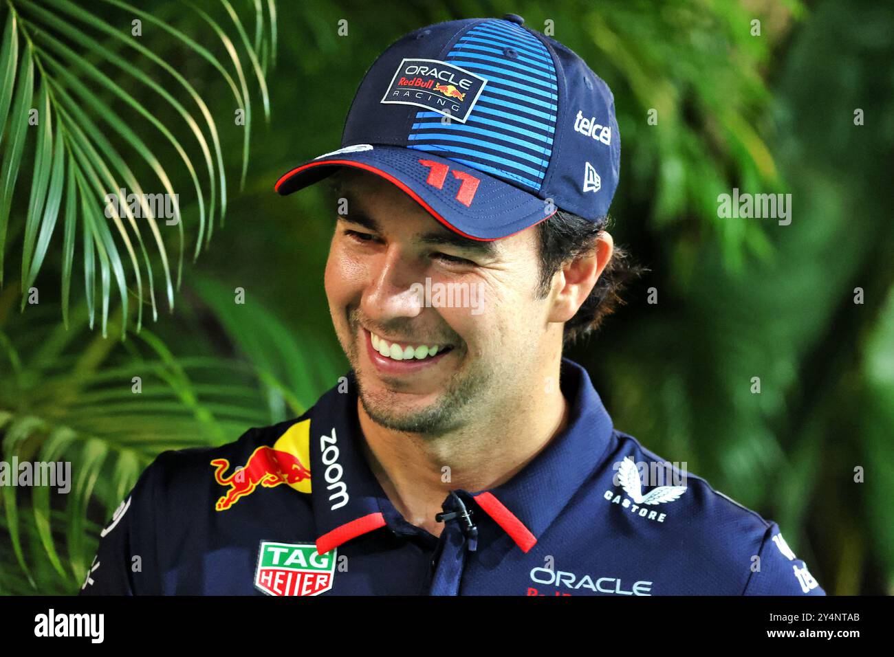 Singapur, Singapur. September 2024. Sergio Perez (MEX) Red Bull Racing. 19.09.2024. Formel-1-Weltmeisterschaft, Rd 18, Grand Prix Von Singapur, Marina Bay Street Circuit, Singapur, Vorbereitungstag. Das Foto sollte lauten: XPB/Alamy Live News. Stockfoto