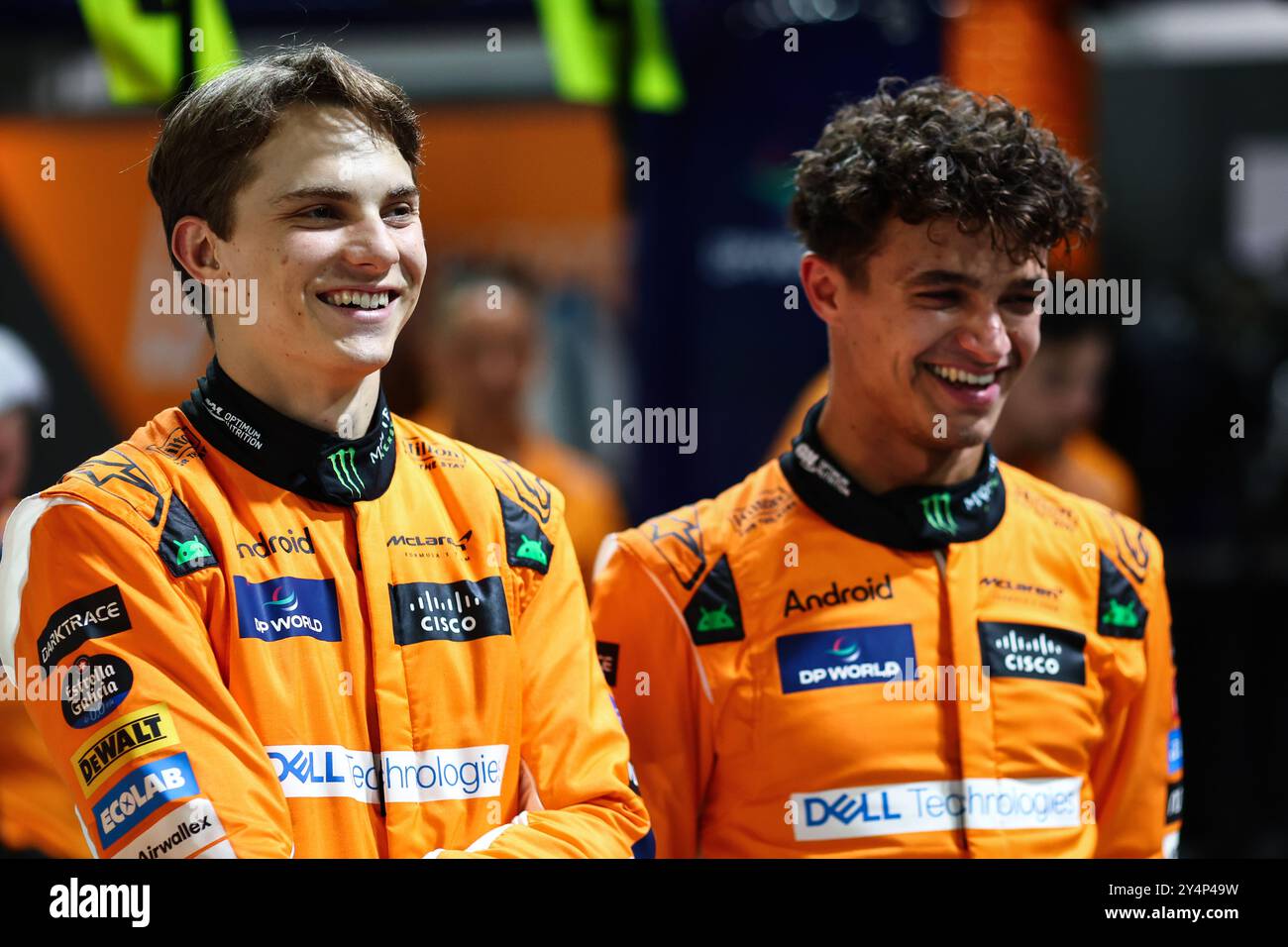 Singapur, Singapur. September 2024. (L bis R): Oscar Piastri (aus) McLaren und Teamkollege Lando Norris (GBR) McLaren. 19.09.2024. Formel-1-Weltmeisterschaft, Rd 18, Grand Prix Von Singapur, Marina Bay Street Circuit, Singapur, Vorbereitungstag. Das Foto sollte lauten: XPB/Alamy Live News. Stockfoto