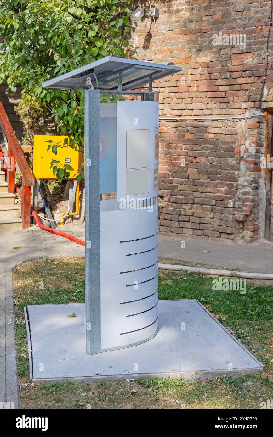 ECO solarbetriebene Falle für Moskitonsekten Schädlingsbekämpfung im Park Garden Stockfoto