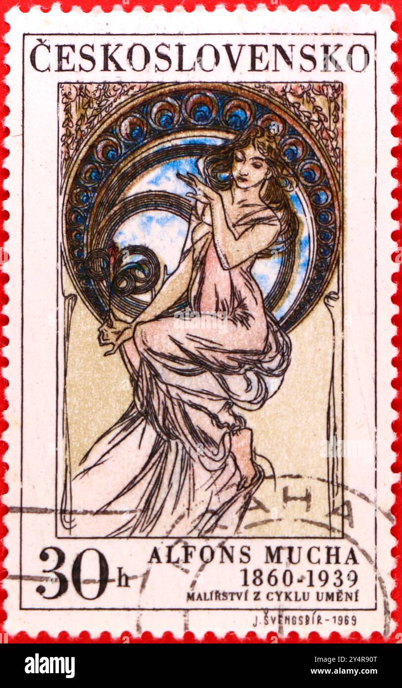 Foto einer tschechoslowakischen haléř Briefmarke aus dem Jahr 30 mit der Illustration Musik von Alfons Mucha alias Alphonse Mucha 1969 Art Alphonse Mucha Serie Stockfoto