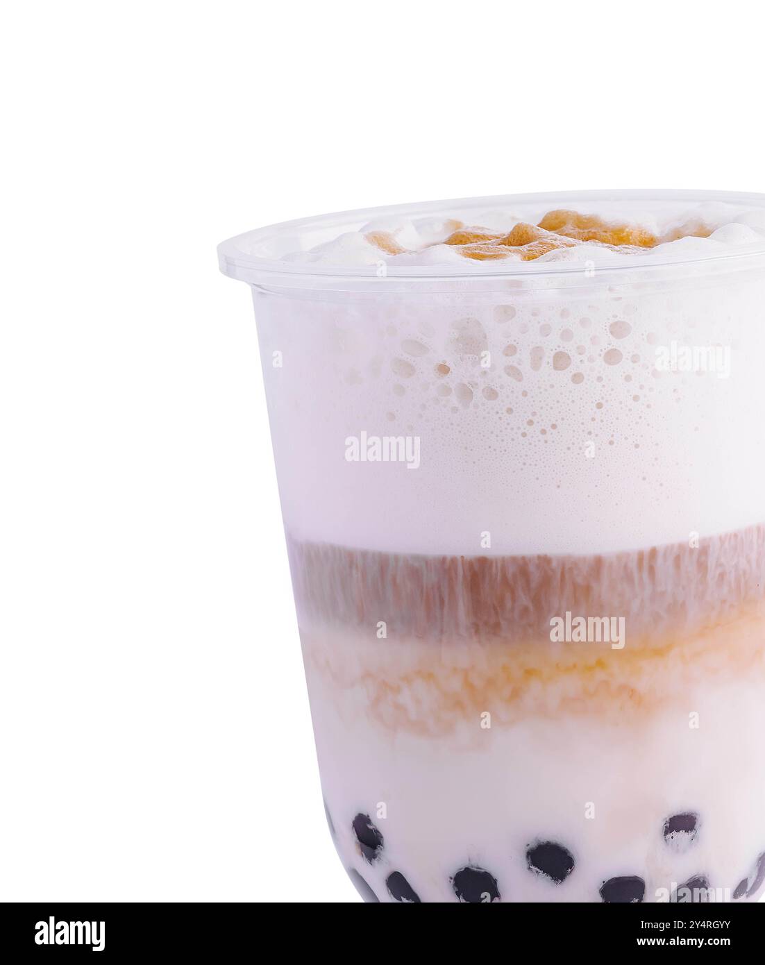 Thai-Eistee mit Bläschen im Plastikbecher Stockfoto
