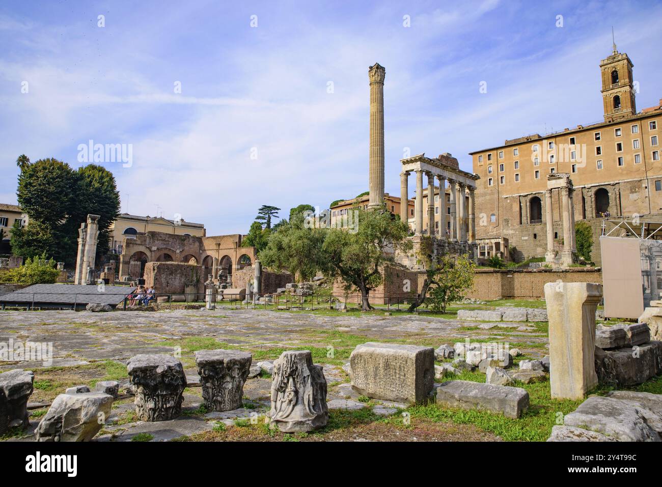 Forum Romanum, ein Forum umgeben von Ruinen in Rom, Italien, Europa Stockfoto