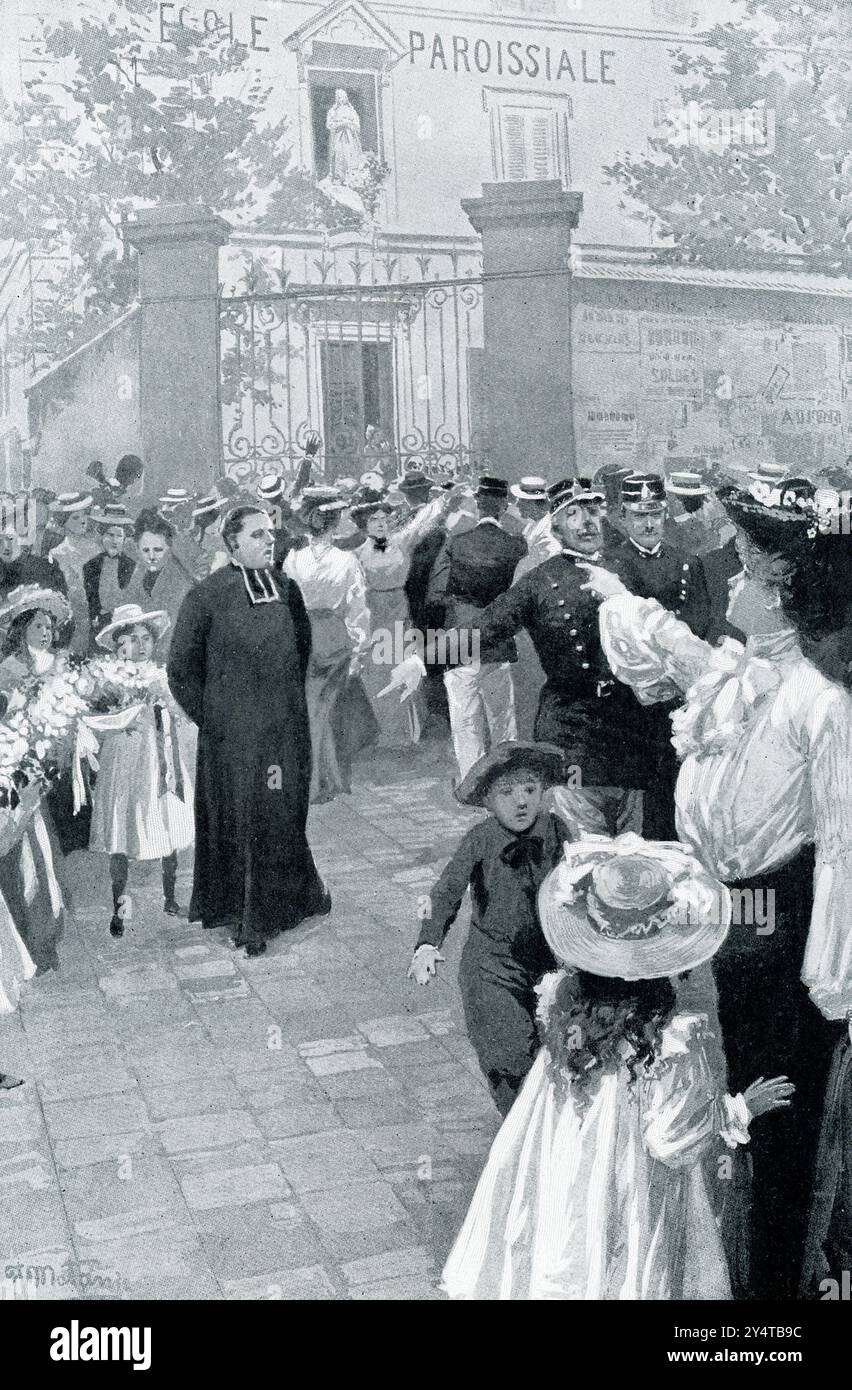 SCHLIESSUNG DER KATHOLISCHEN SCHULEN IN FRANKREICH, 1902. – Anfang der 1900er Jahre lautet der Titel: „Dieses Bild bringt unsere Geschichte bis August 1902. Die vorherrschende politische Partei in Frankreich ist teilweise gegen die katholischen Pfarrschulen (ecoles paroissiales). Einige von ihnen wurden von der Polizei geschlossen, weil sie sich weigerten, bestimmte neue Gesetze einzuhalten, die sie für unterdrückend halten. Das Volk hat in vielen Fällen den Teil der vertriebenen Priester eingenommen, und es gab beträchtliche Unruhen, wenn auch ohne ernsthaftes Blutvergießen.“ Stockfoto